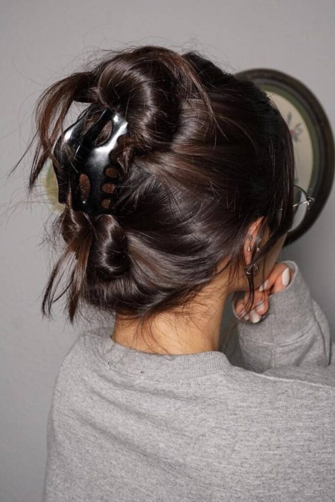 Low twist with claw clip